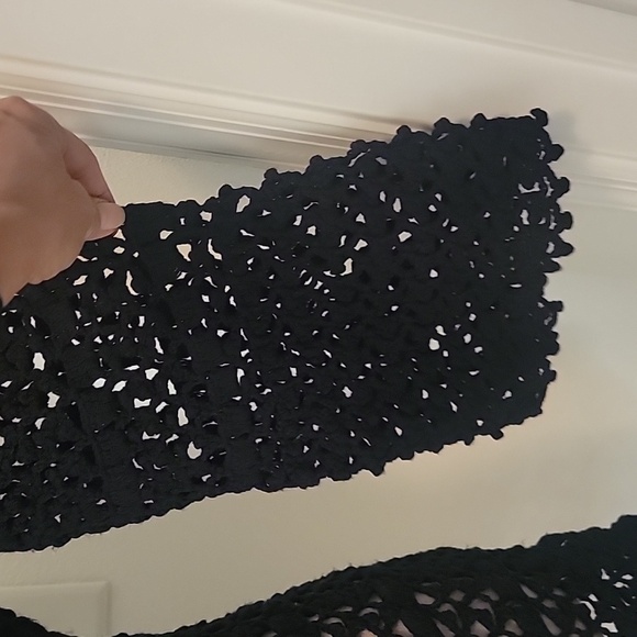 Vintage LeRoy Crochet Sweater / Swimsuit Cover, Black, Size M (more like a S) - Picture 4 of 7